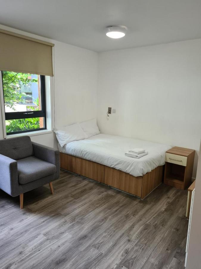 Spacious And Comfy At Chapter Highbury I In