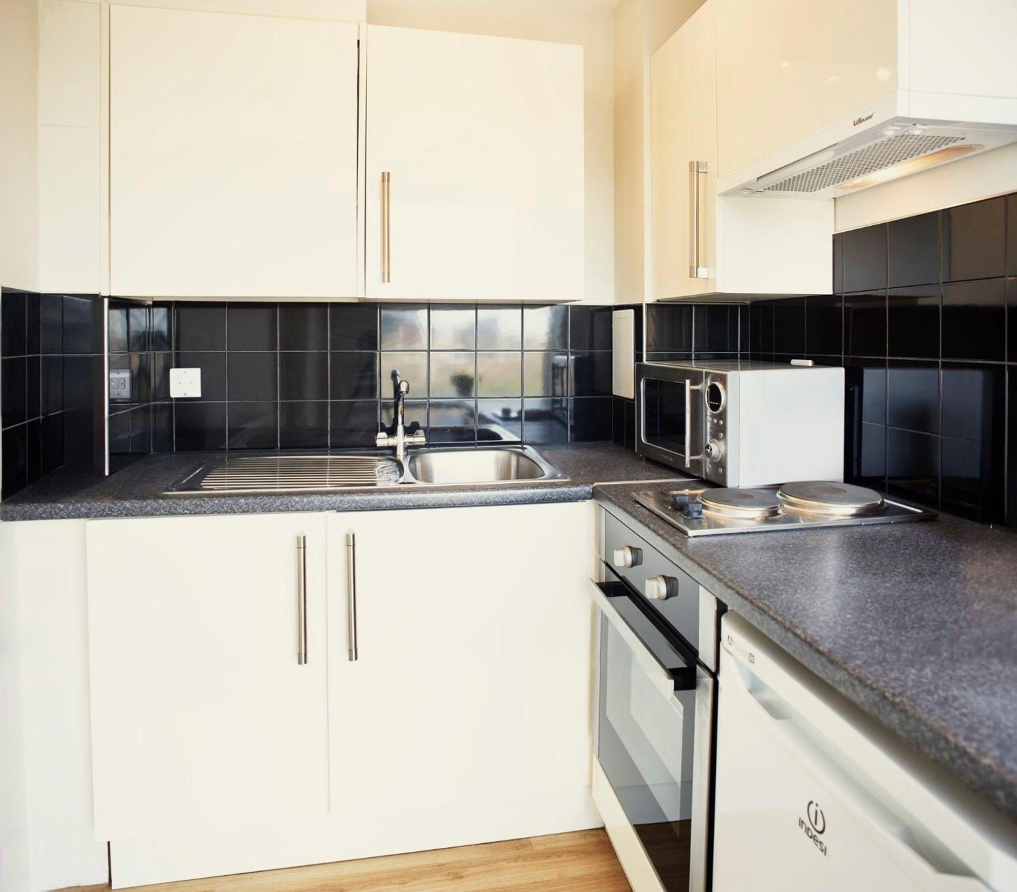 Spacious And Comfy At Chapter Highbury I In