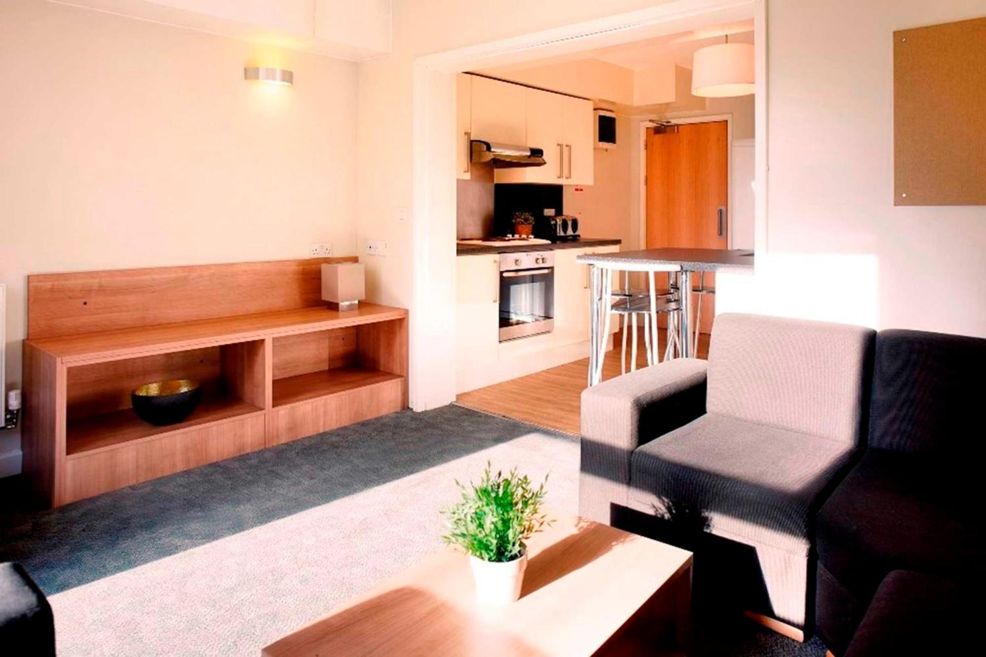 Spacious And Comfy At Chapter Highbury I In